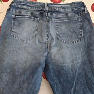 NYDJ Marilyn Straight Leg Jeans Women’s Size 10 High Rise Stretch 33W 28L